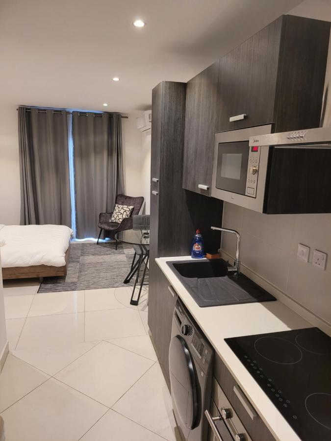 Rt Properties @ The Lennox Airport Residential Accra Eksteriør billede