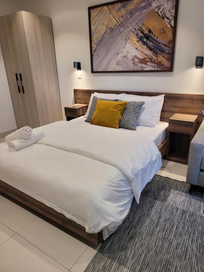 Rt Properties @ The Lennox Airport Residential Accra Eksteriør billede